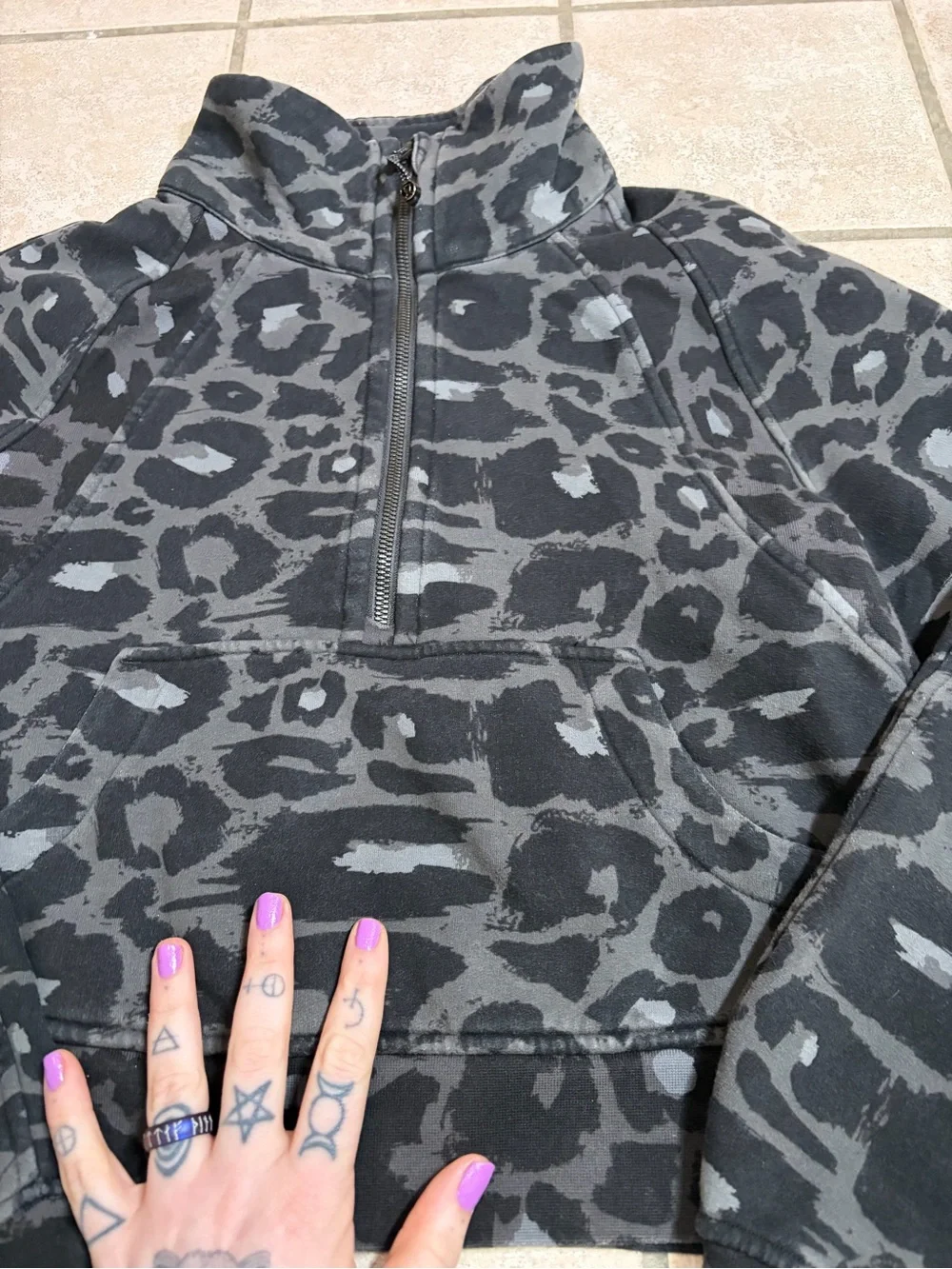 Lululemon Scuba Oversized Funnel Neck Half Zip Spray Leopard Anchor Grey/Black